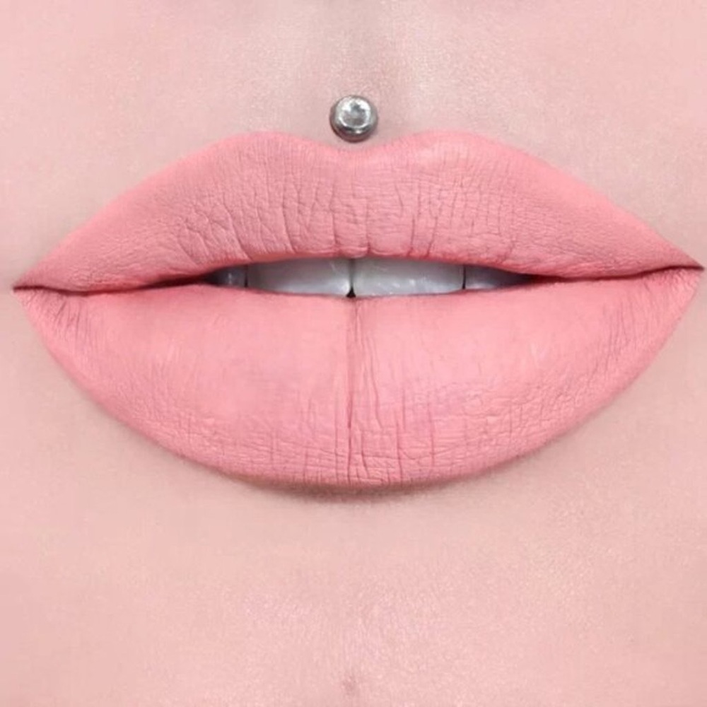 Skin Tight Velour Liquid Lipstick by Jeffree‎ Star - New in Box